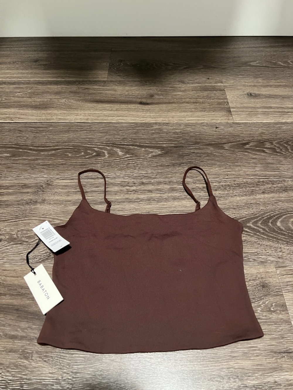 Babaton contour cropped tank (size S)